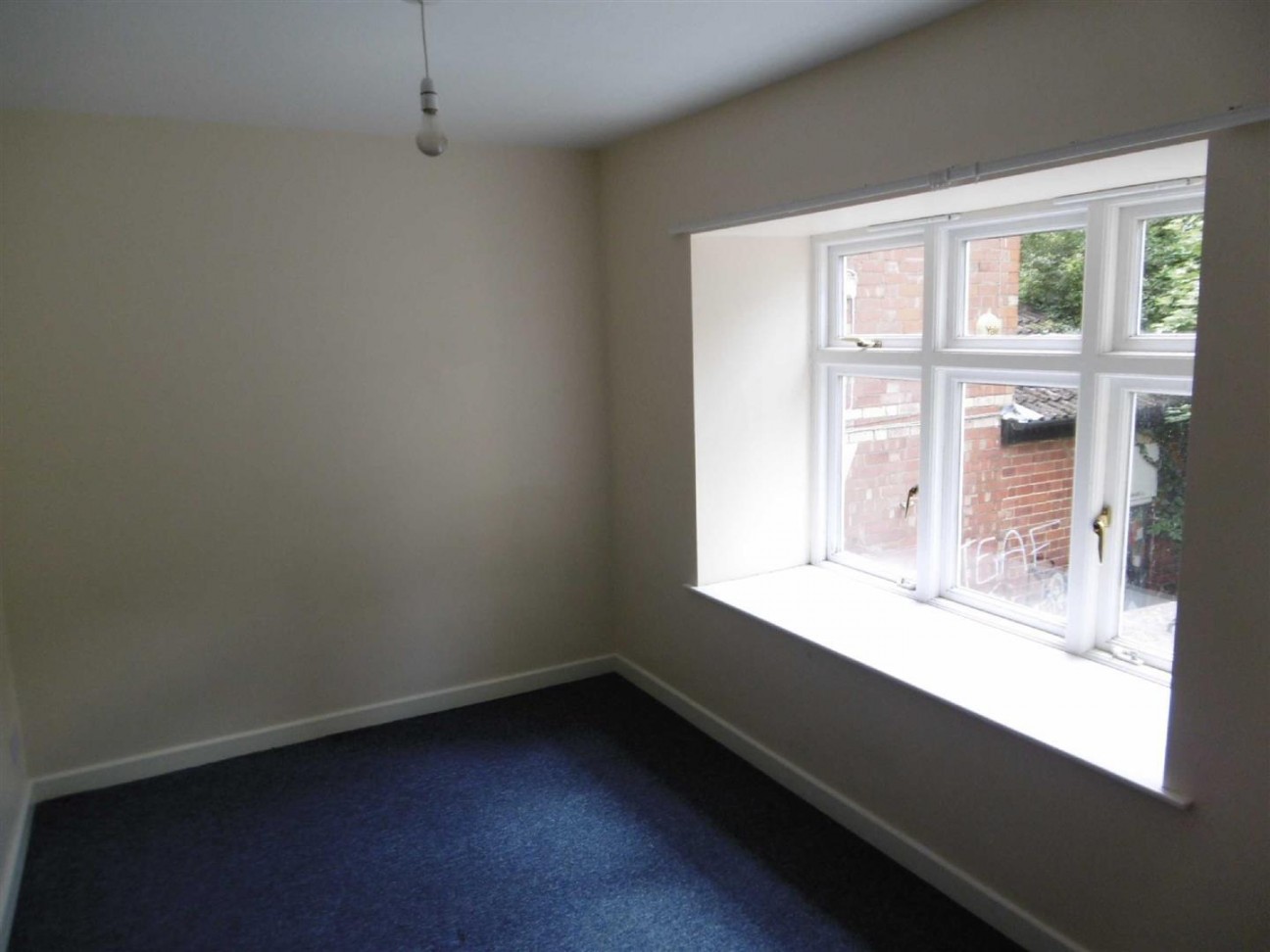Flat 2, 12 Long Street, Dursley