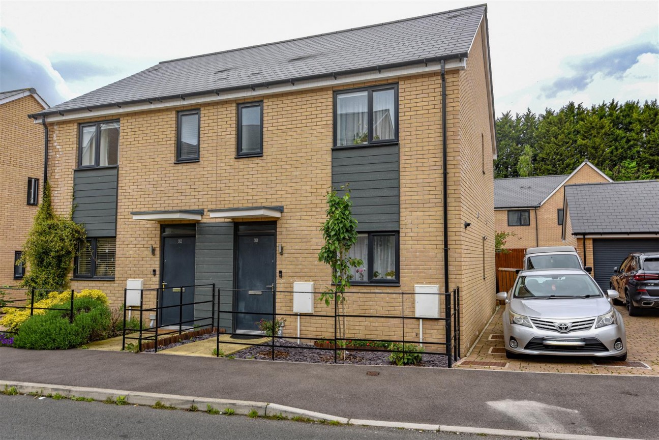 Lister Road, Dursley