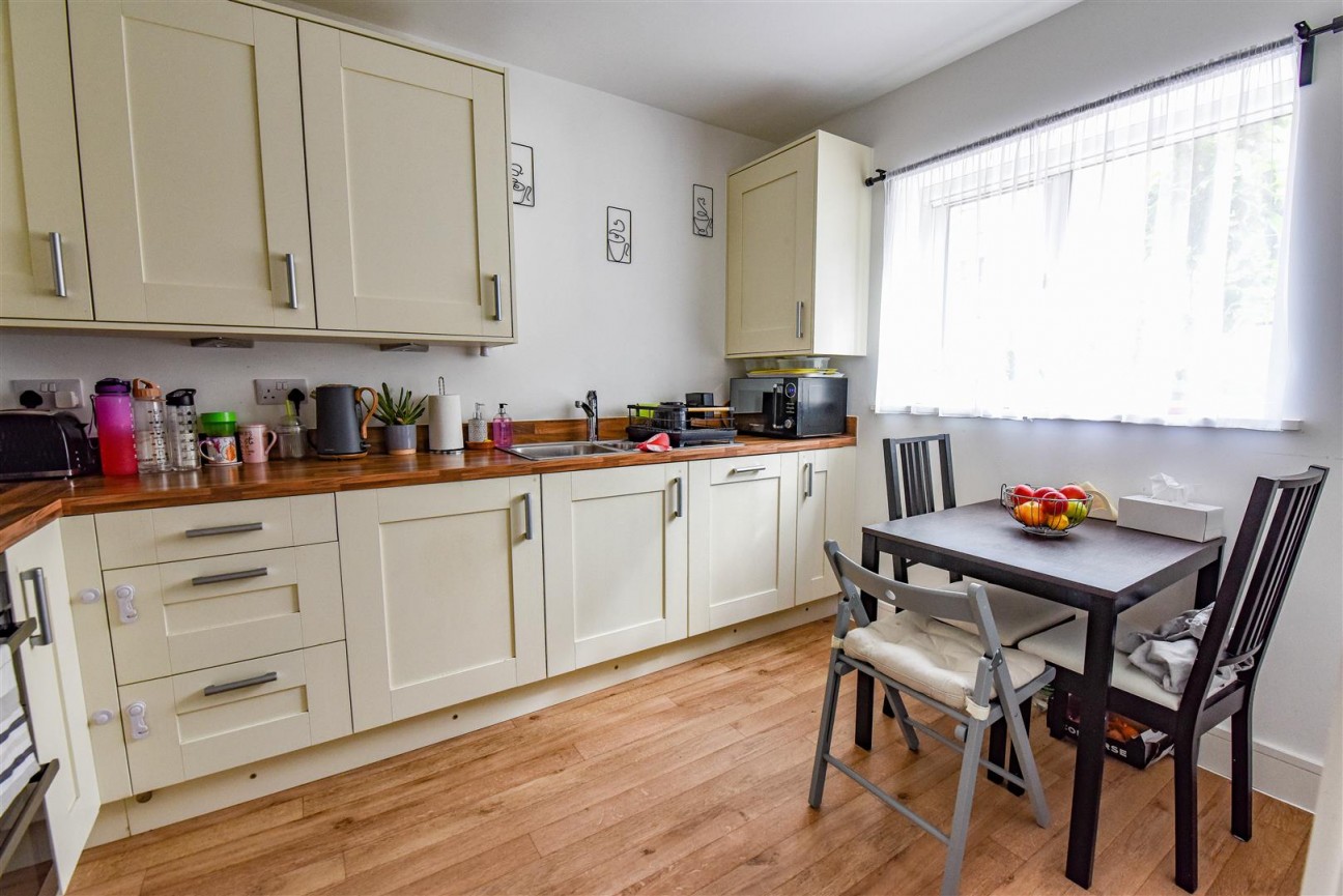 Lister Road, Dursley