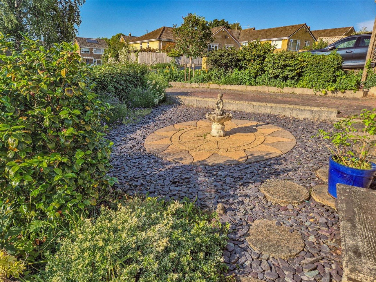 St. Georges Close, Cam, Dursley