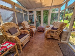 St. Georges Close, Cam, Dursley