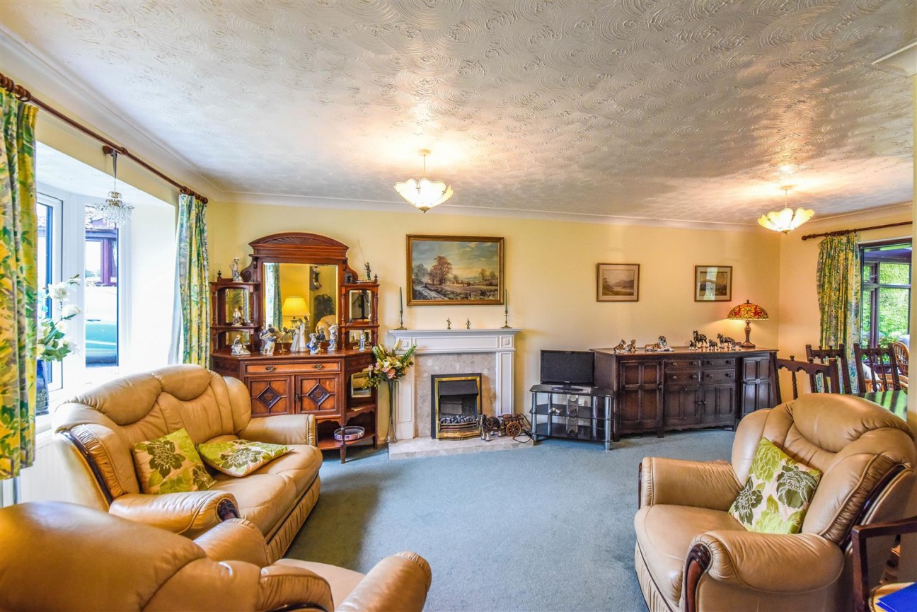 Lambsdowne, Dursley
