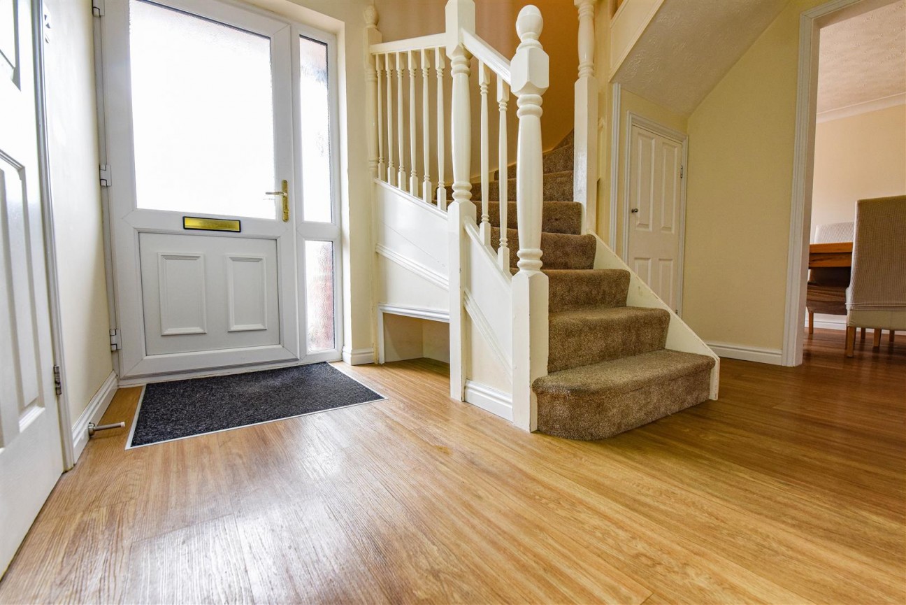 Jubilee Close, Cam, Dursley