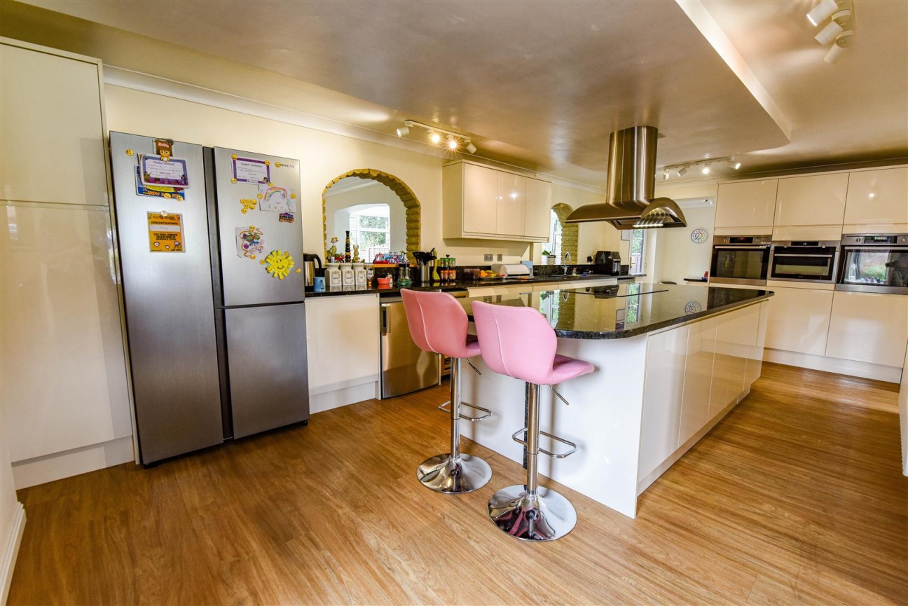 Jubilee Close, Cam, Dursley