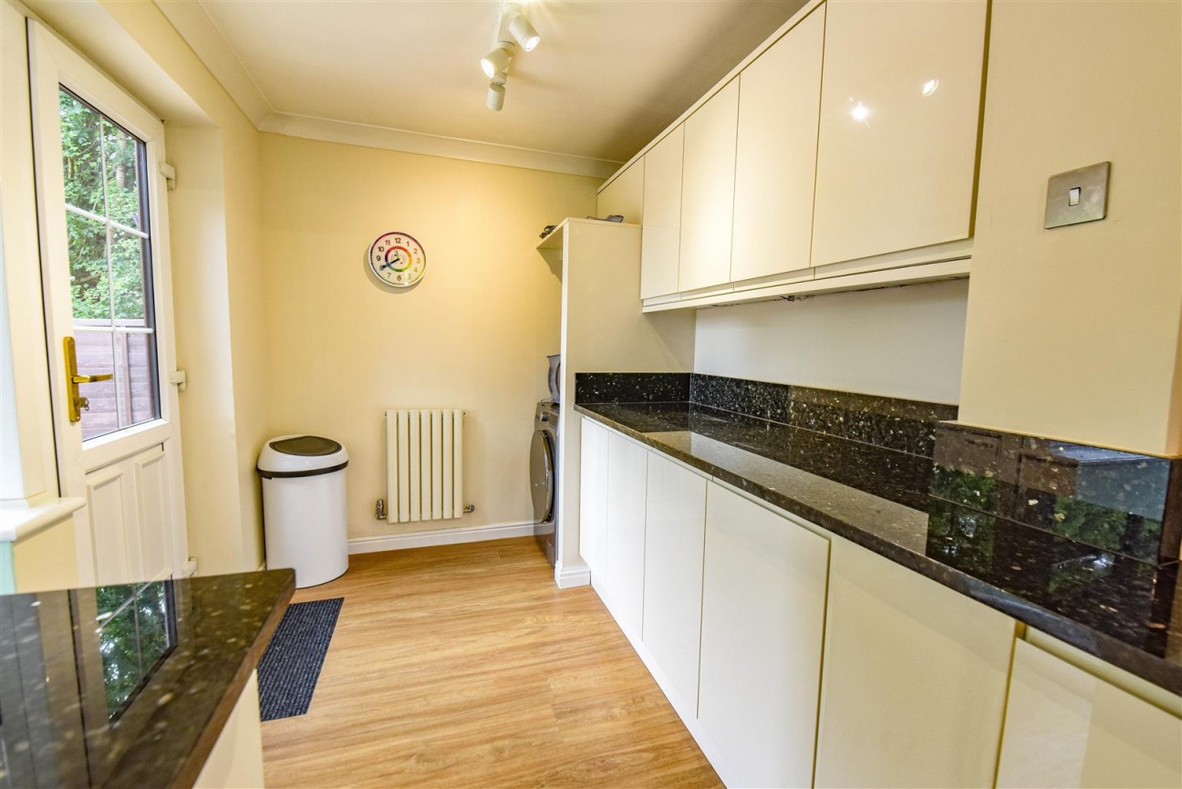 Jubilee Close, Cam, Dursley