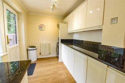 Jubilee Close, Cam, Dursley