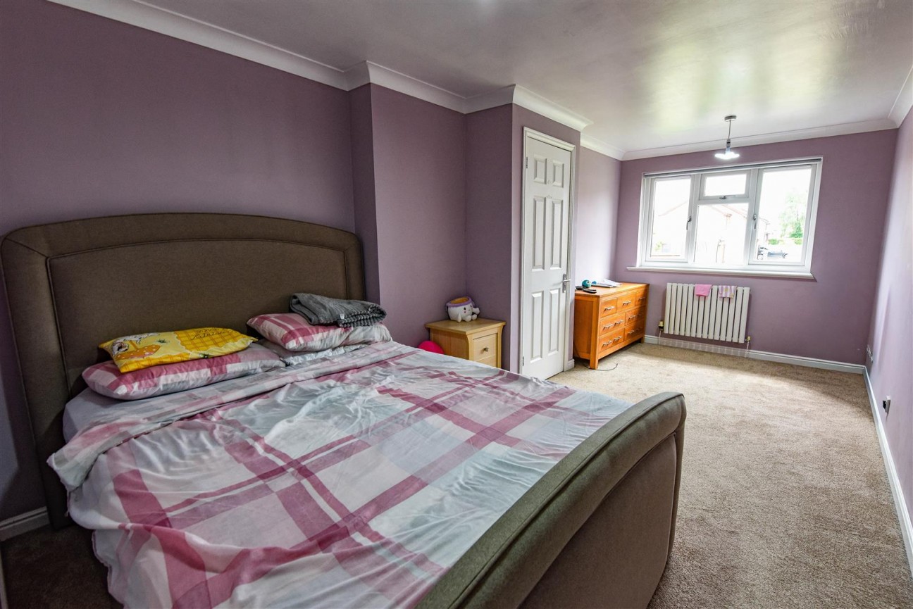 Jubilee Close, Cam, Dursley