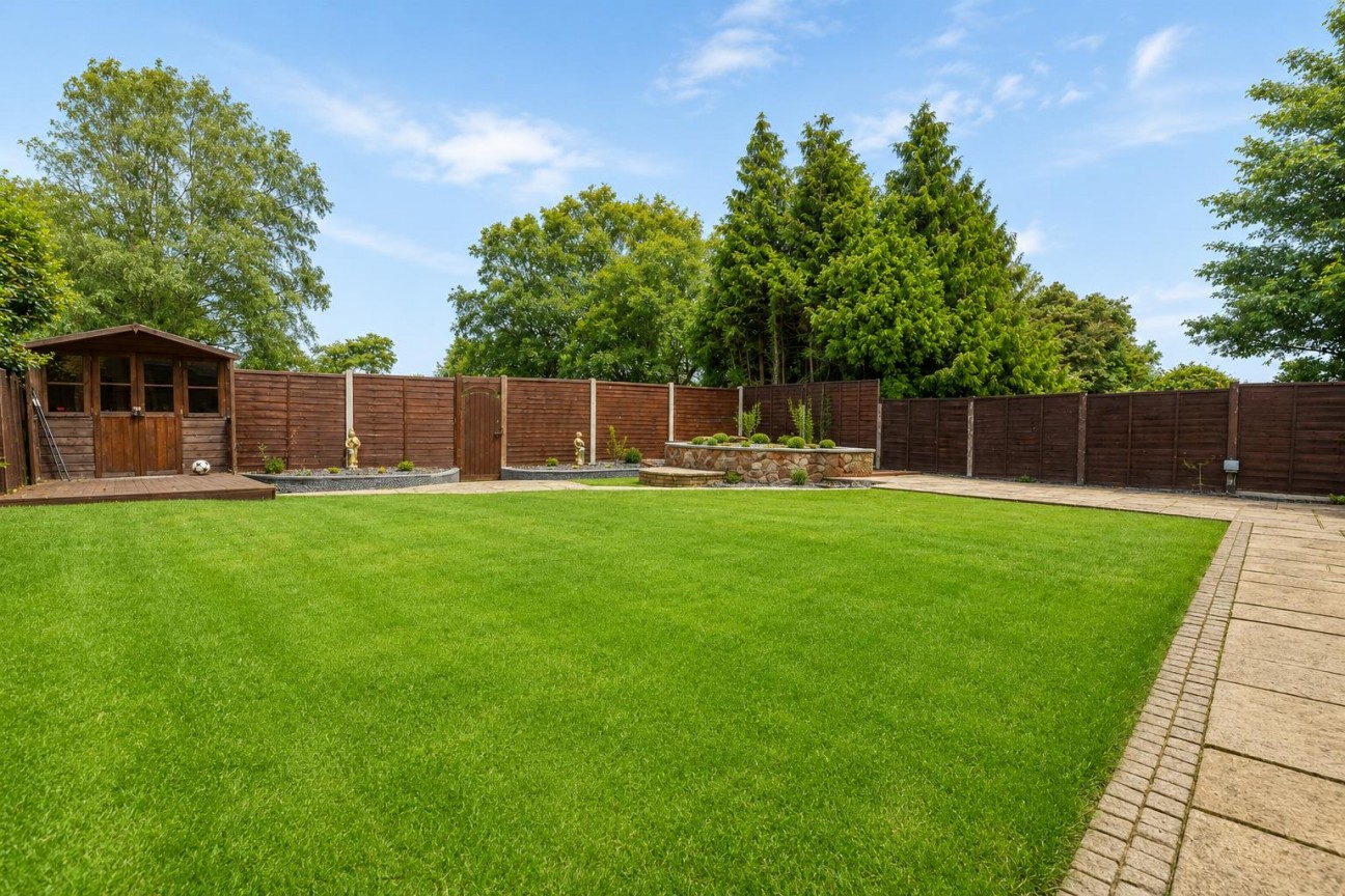 Jubilee Close, Cam, Dursley