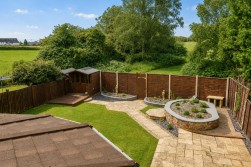 Jubilee Close, Cam, Dursley