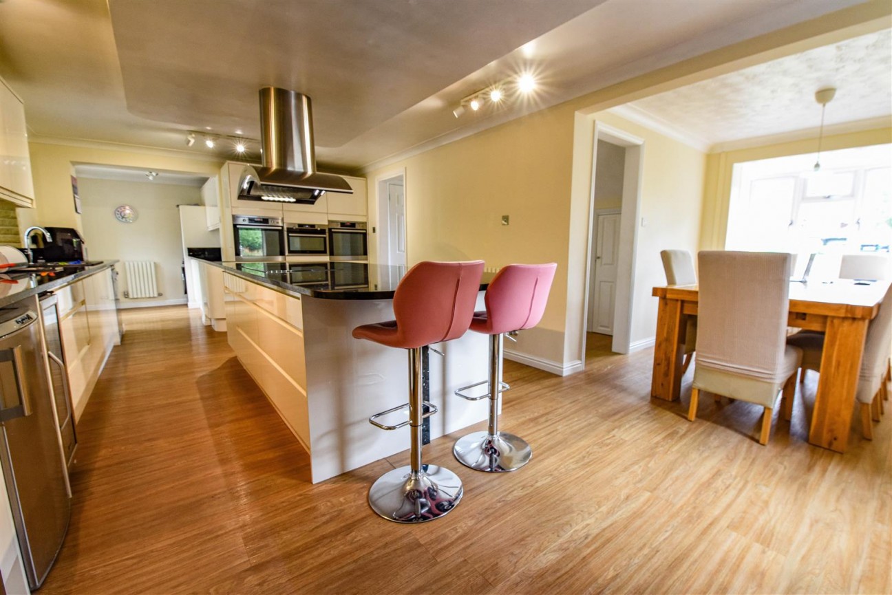 Jubilee Close, Cam, Dursley