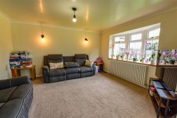 Jubilee Close, Cam, Dursley
