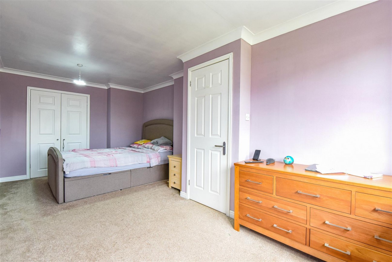 Jubilee Close, Cam, Dursley