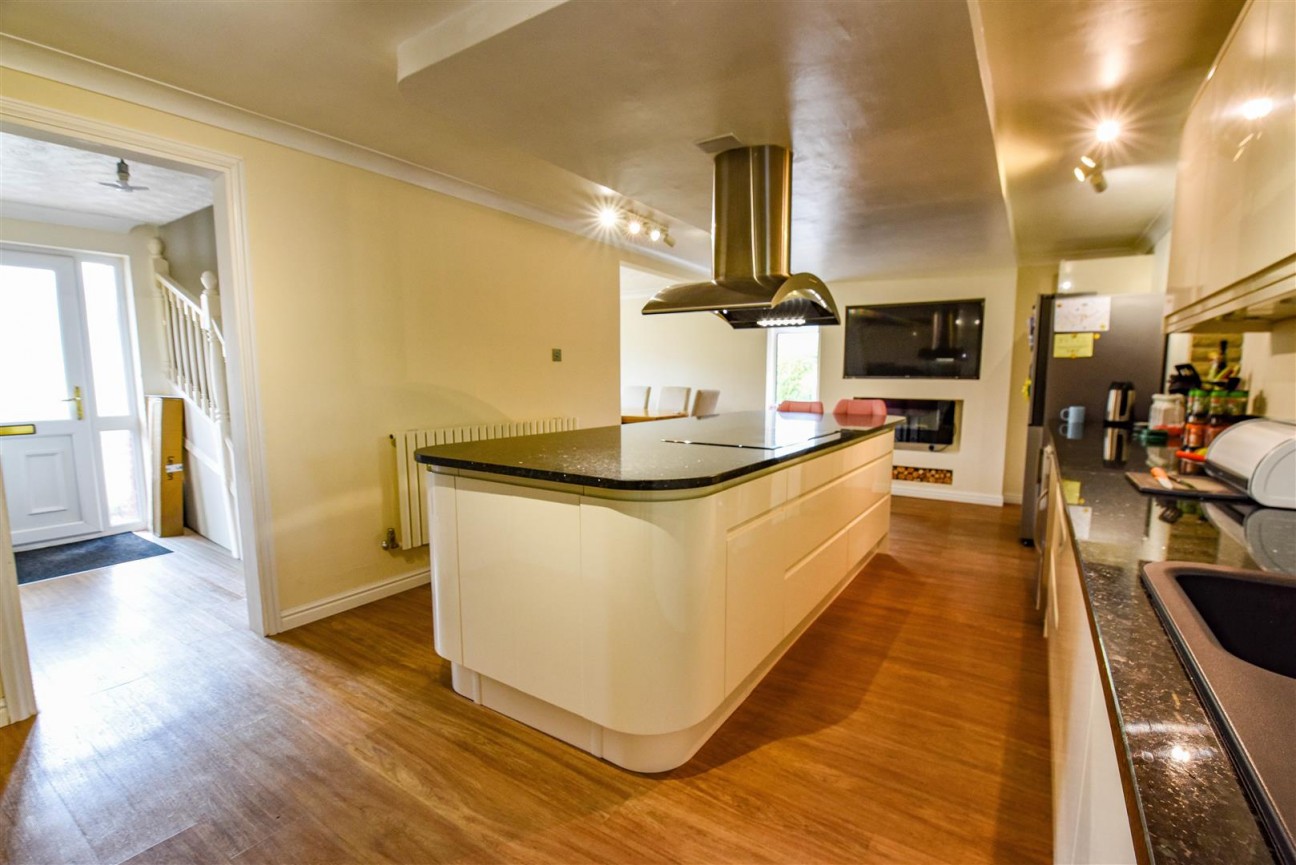 Jubilee Close, Cam, Dursley