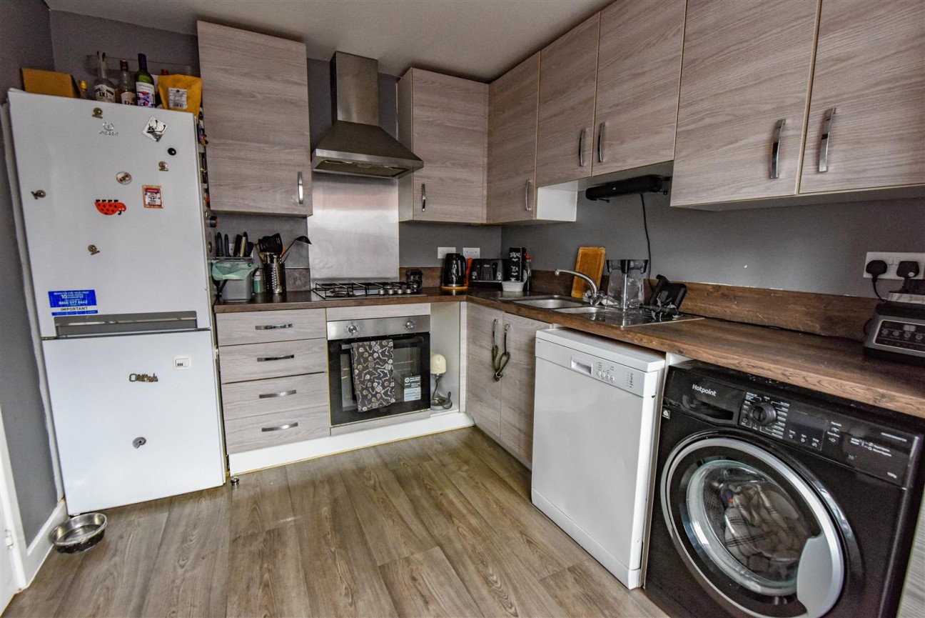 Brunel Road, Cam, Dursley