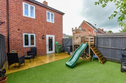 Brunel Road, Cam, Dursley