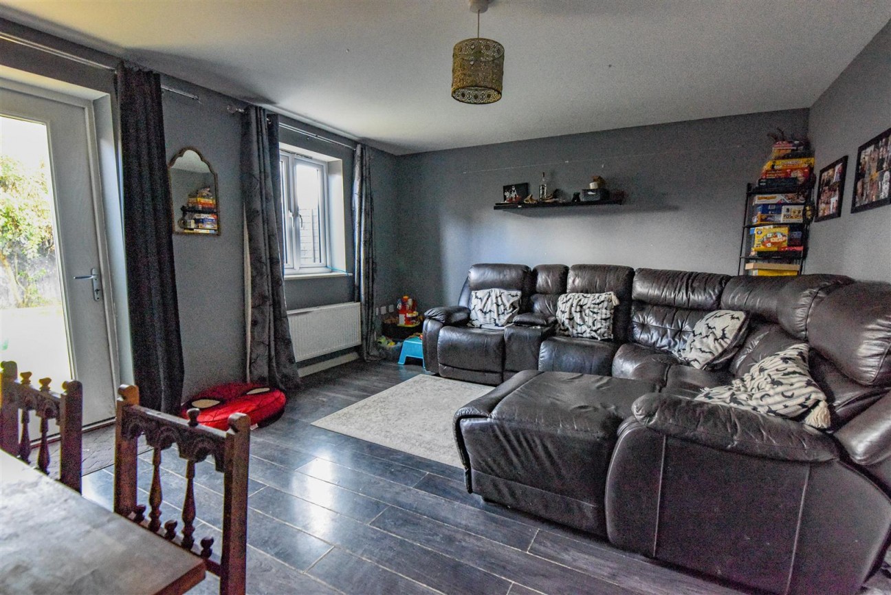 Brunel Road, Cam, Dursley