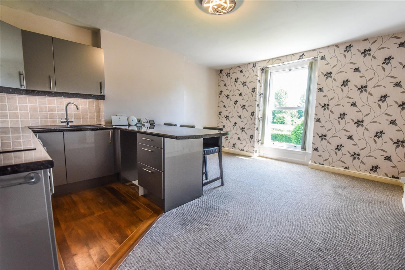 Flat 4, 12 May Lane, Dursley