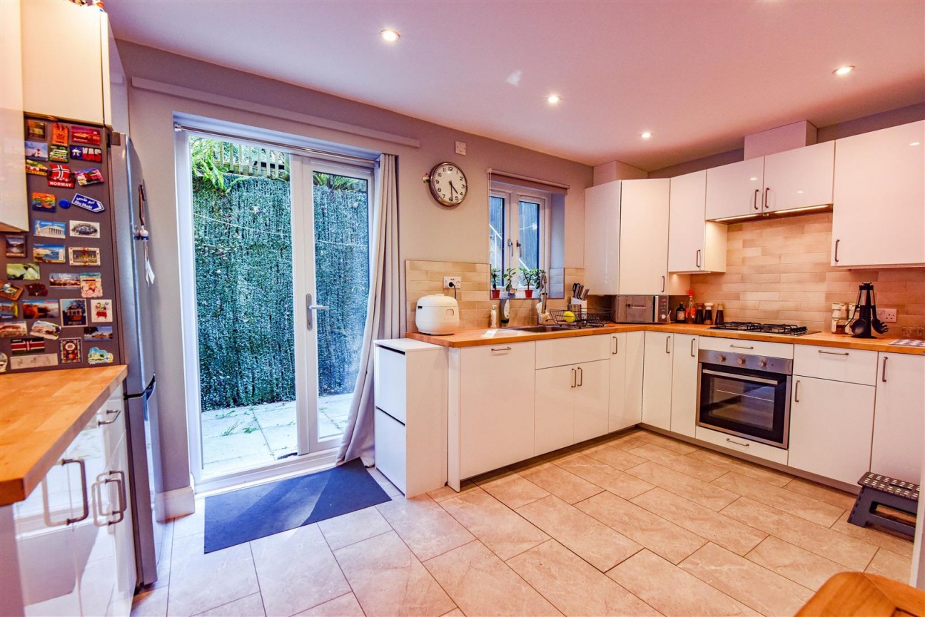 Weavers Close, Dursley