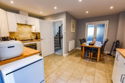 Weavers Close, Dursley