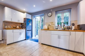 Weavers Close, Dursley
