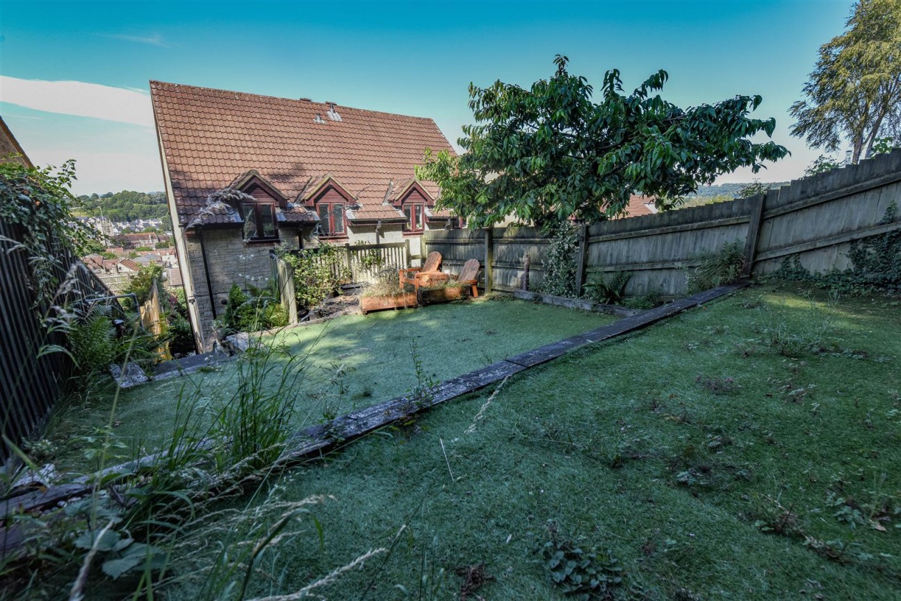 Weavers Close, Dursley