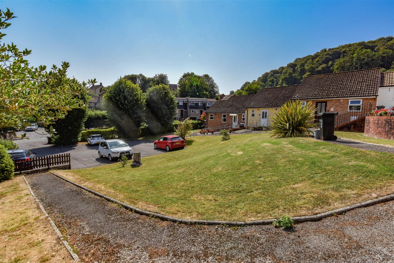 May Lane, Dursley