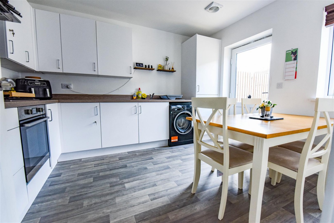 Lister Road, Dursley