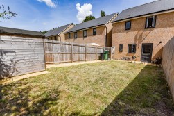 Lister Road, Dursley