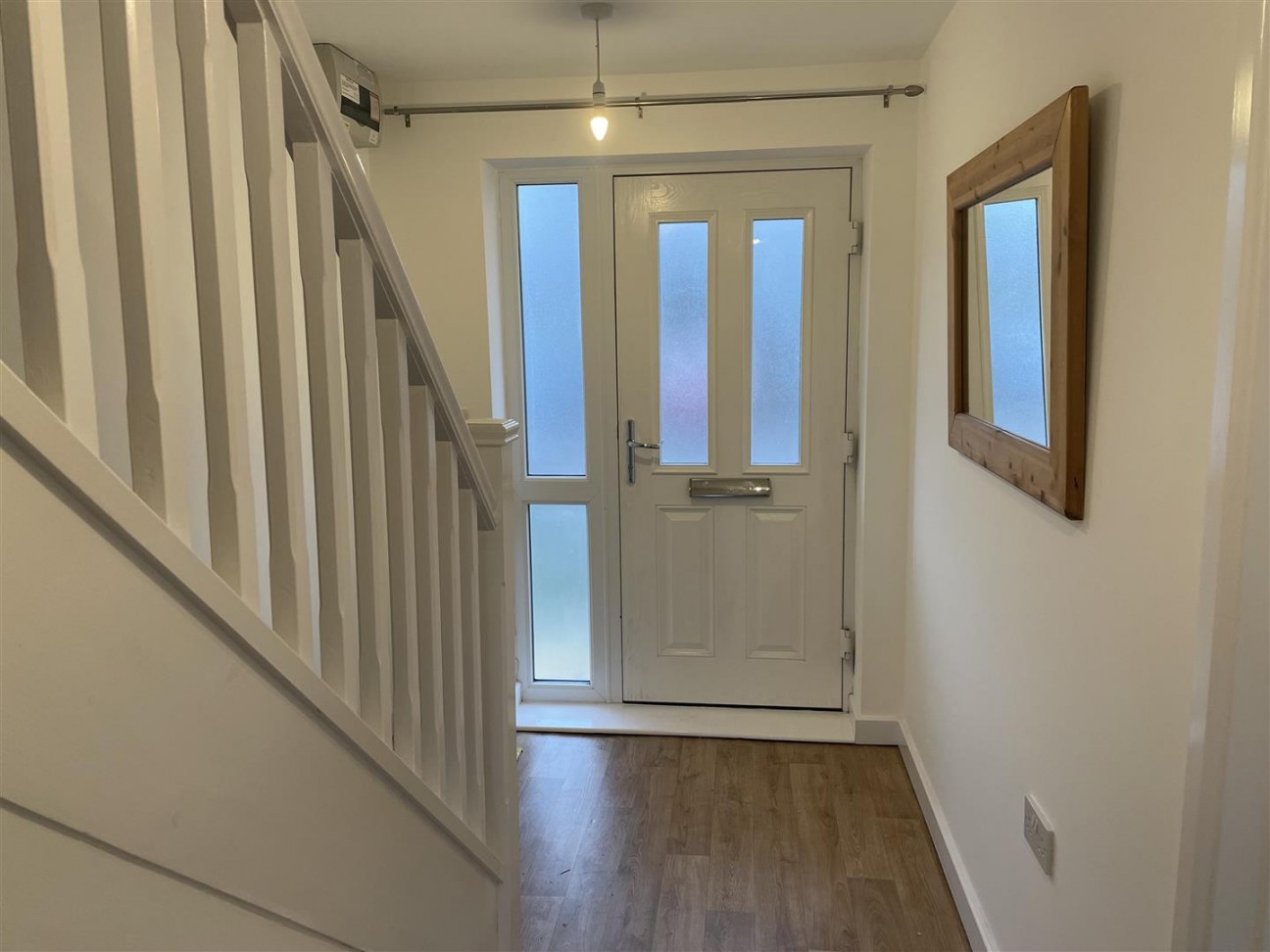 Woodview Road, Cam