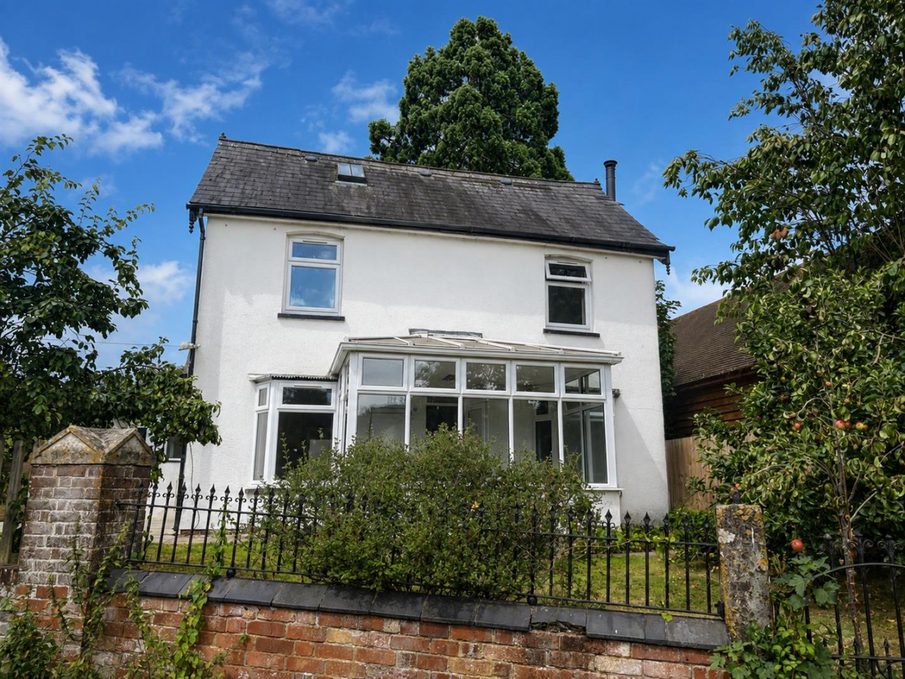 Drake Lane, Dursley