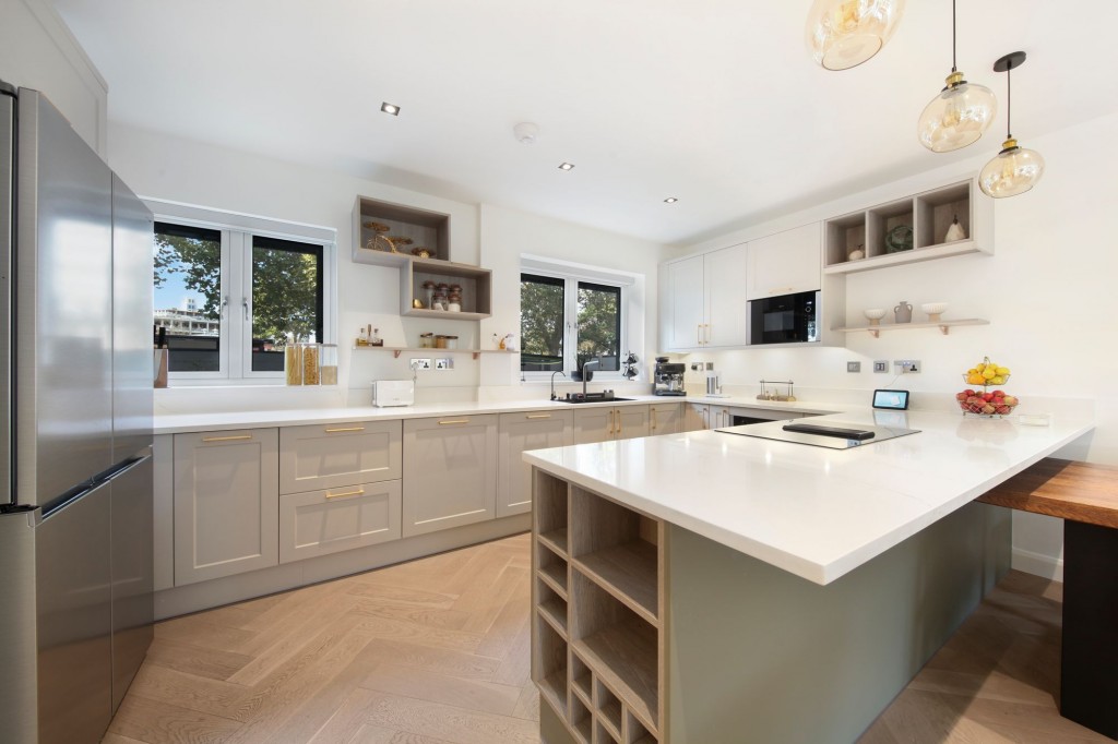 Redriff Road, London, SE16