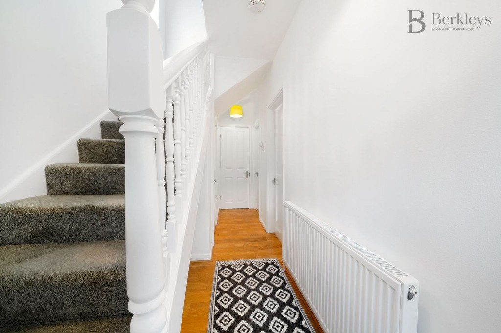Farmfield Road, Bromley, BR1
