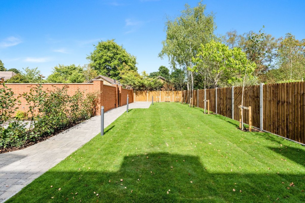 Flat 4, Ivy Court, Fairmile Lane, Cobham