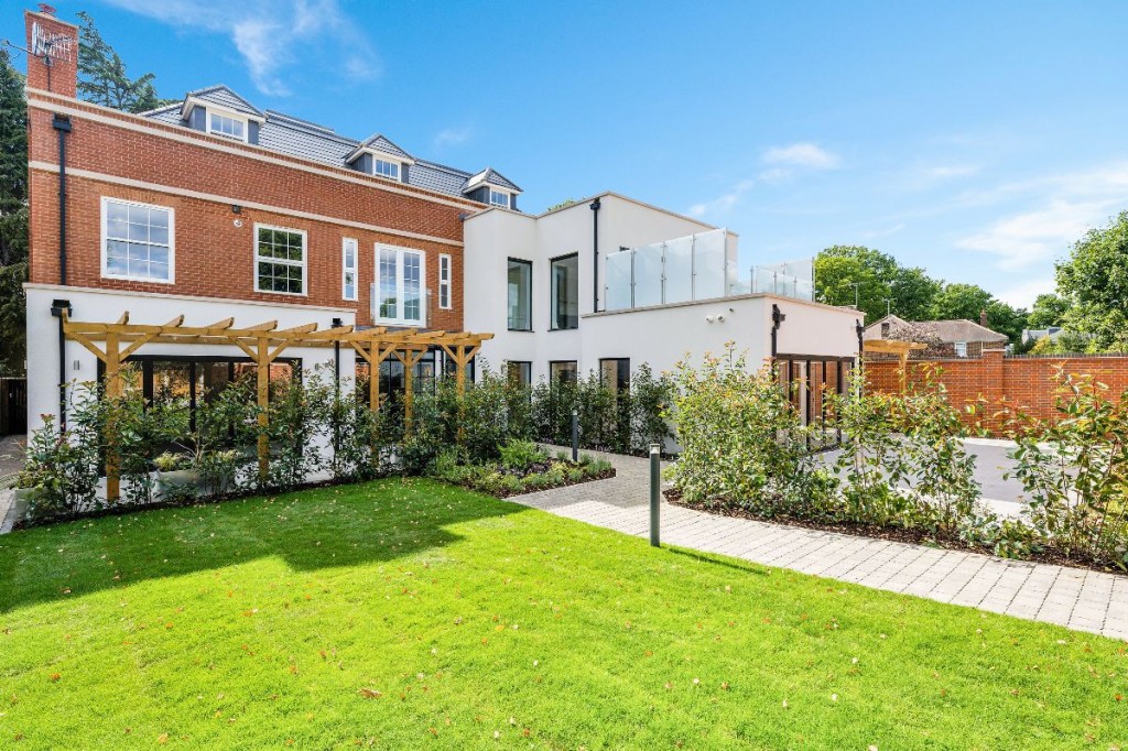 Flat 4, Ivy Court, Fairmile Lane, Cobham