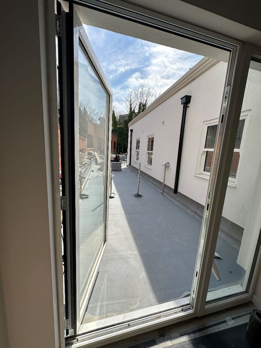 3 Bedroom Flat, Sunny Court, Norbiton