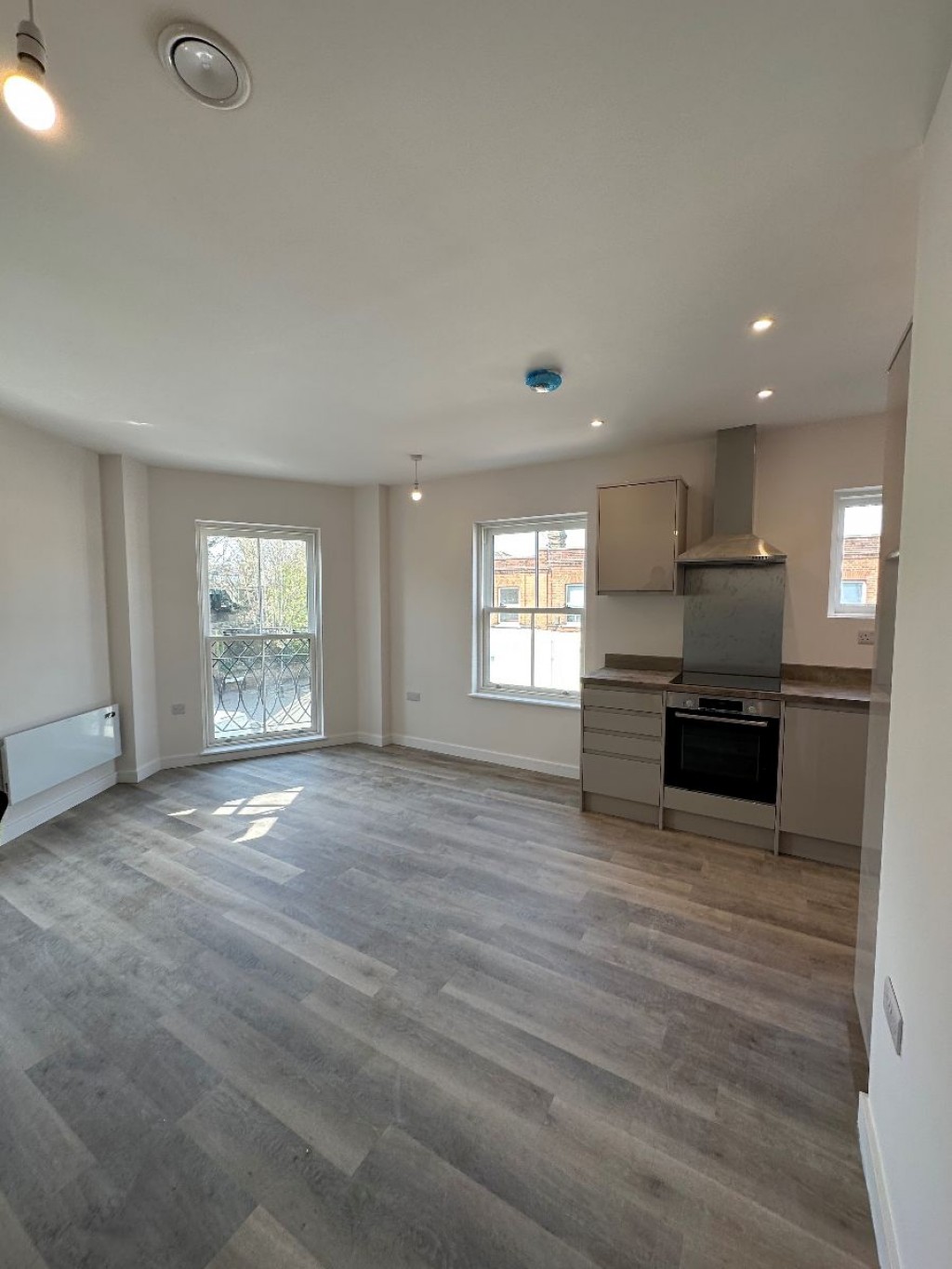 1 Bedroom Flat, Sunny Court, Norbiton