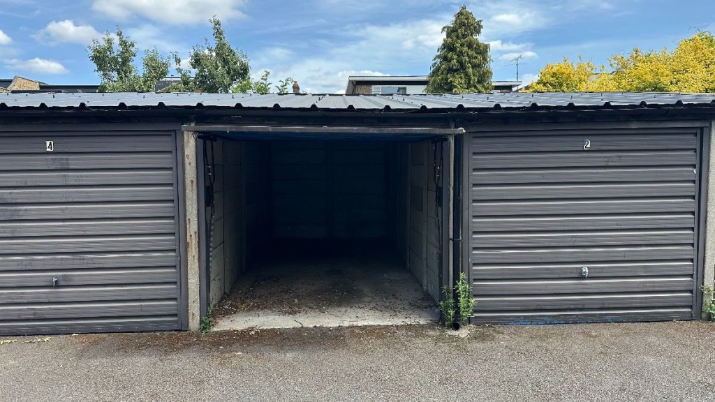 Garage 2 Bickley Court, Southey Road, London