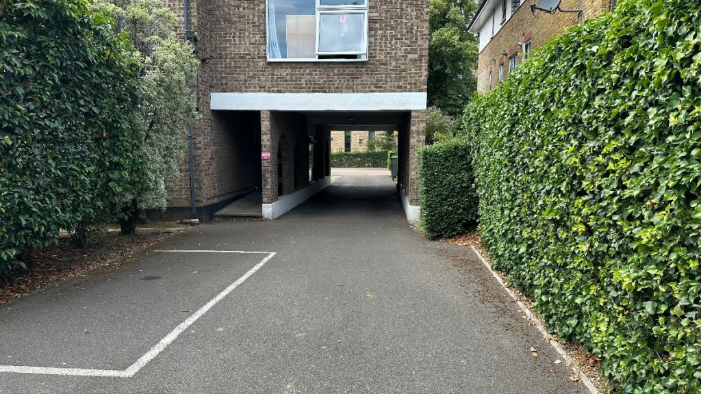 Garage 2 Bickley Court, Southey Road, London