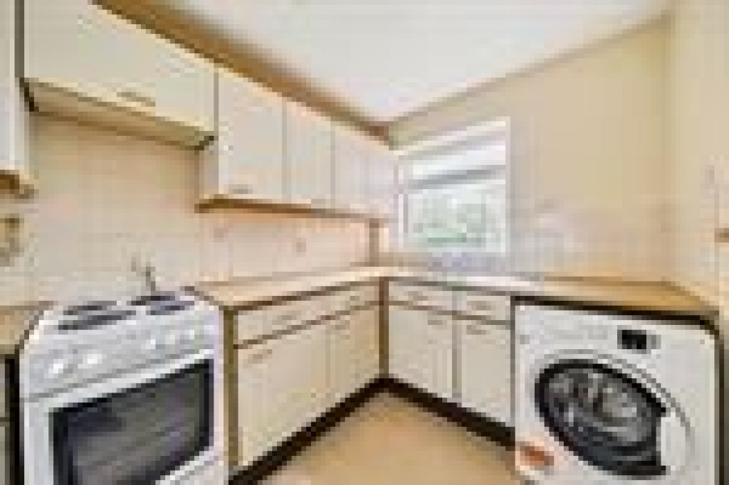 , Coppers Mead, Sycamore Grove, New Malden