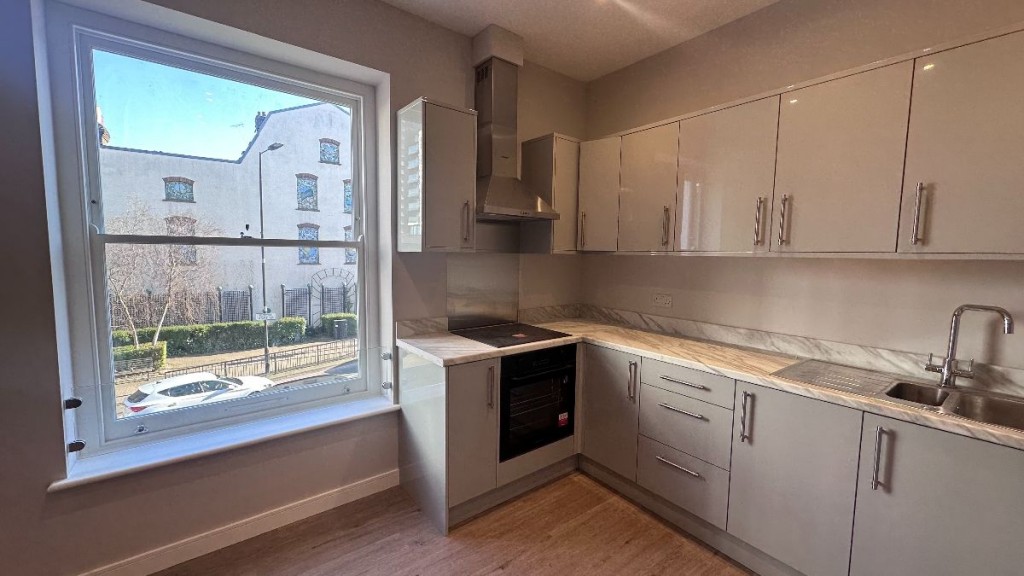 1A Sutton Court Road