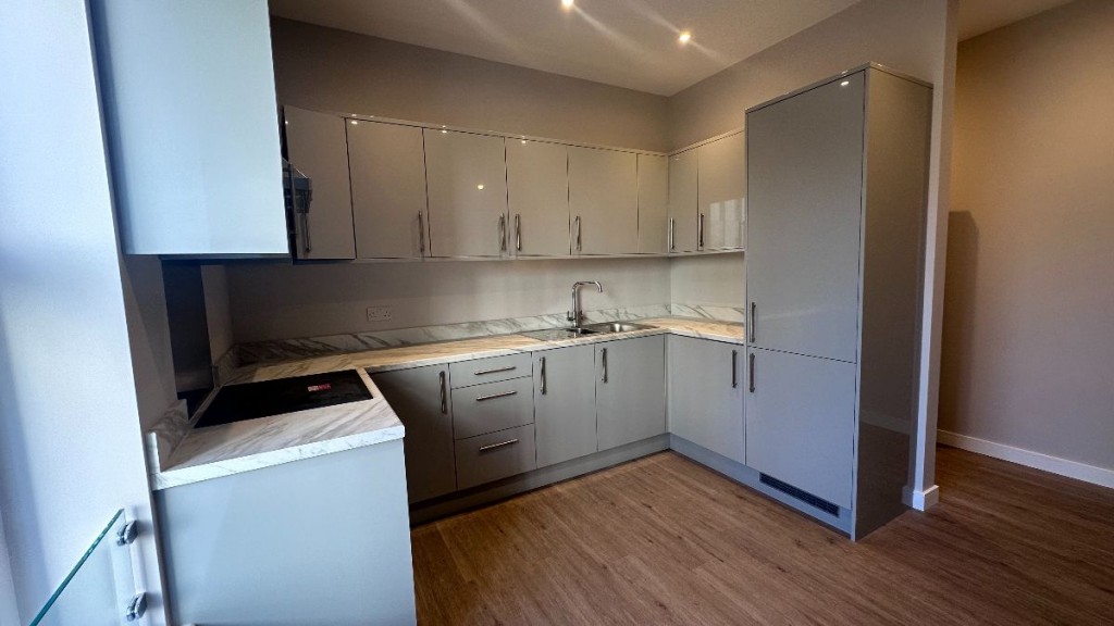 1A Sutton Court Road