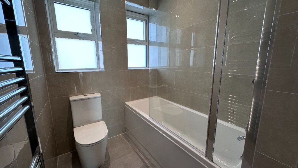 1A Sutton Court Road