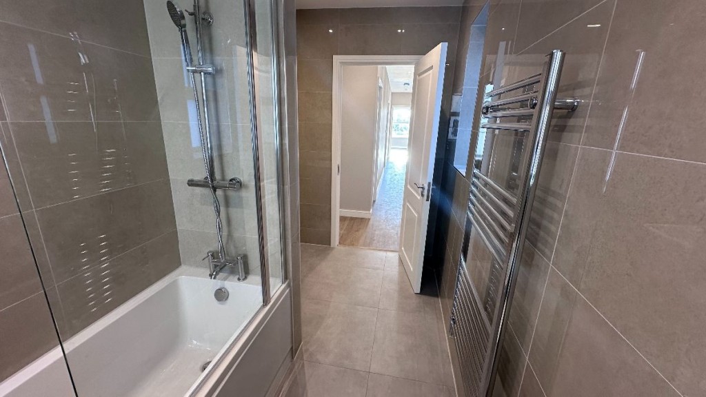 1A Sutton Court Road