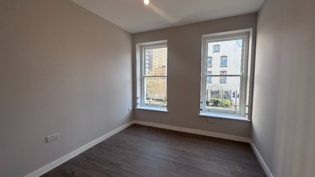 1A Sutton Court Road