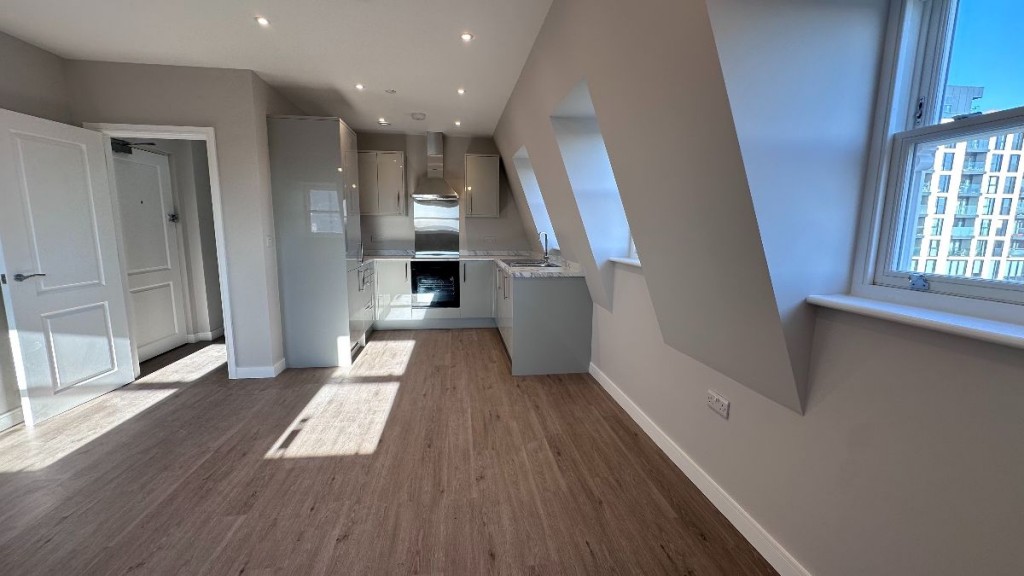 1A Sutton Court Road