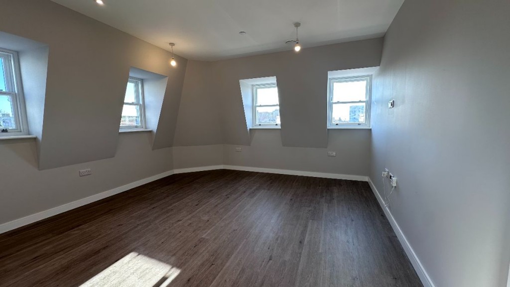 1A Sutton Court Road