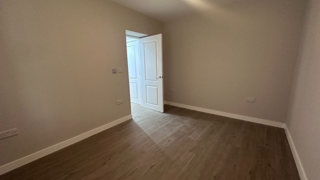 1A Sutton Court Road