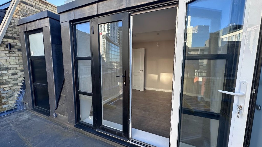 1A Sutton Court Road