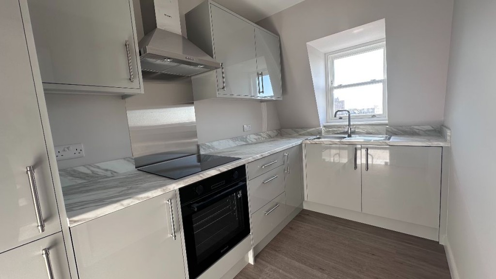 1A Sutton Court Road