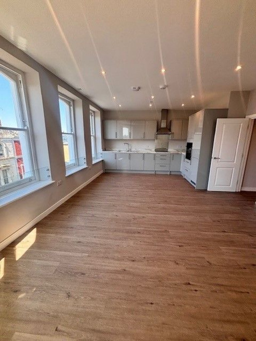 1A Sutton Court Road